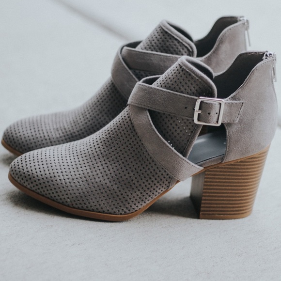 Grey booties - Picture 7 of 7